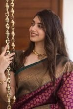 Women's Kanjivaram Soft Silk Banarasi Sarees With Blouse Piece, Green - Image 5