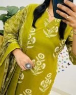 Floral Printed Stright Kurta with Pant & Dupatta Set | Kurta set - Image 4