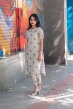 Rayon Viscose Straight Printed Kurta with Pant - Image 4