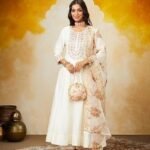Women’s Premium Art Silk Off-White Embroidered Kurta Set with Matching Straight Pants and Elegant Dupatta – Festive & Party Wearr Ethnic Suit Ensemble