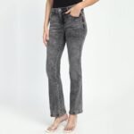Women's Grey Cotton Blend Solid Regular Fit Jeans - Image 3